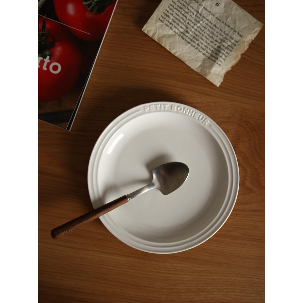 韩式ins风家用陶瓷纯色英文浮雕甜品盘蛋糕盘高颜值早餐盘小盘子