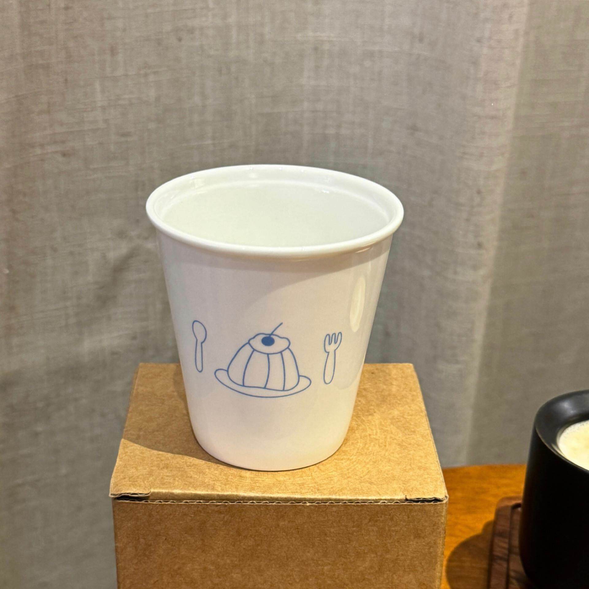 原创手绘布丁创意仿纸杯造型陶瓷骨瓷手握白色咖啡杯牛奶杯杯子