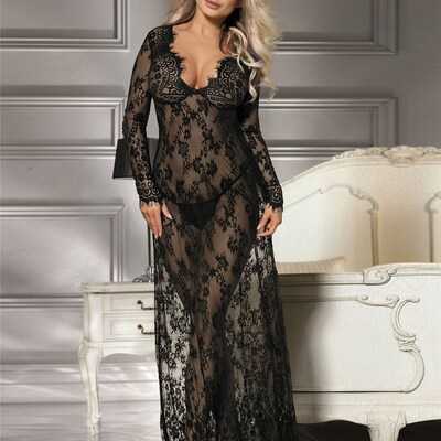 极速Plus Size Black Delicate Lace Long Sleepwear Gown