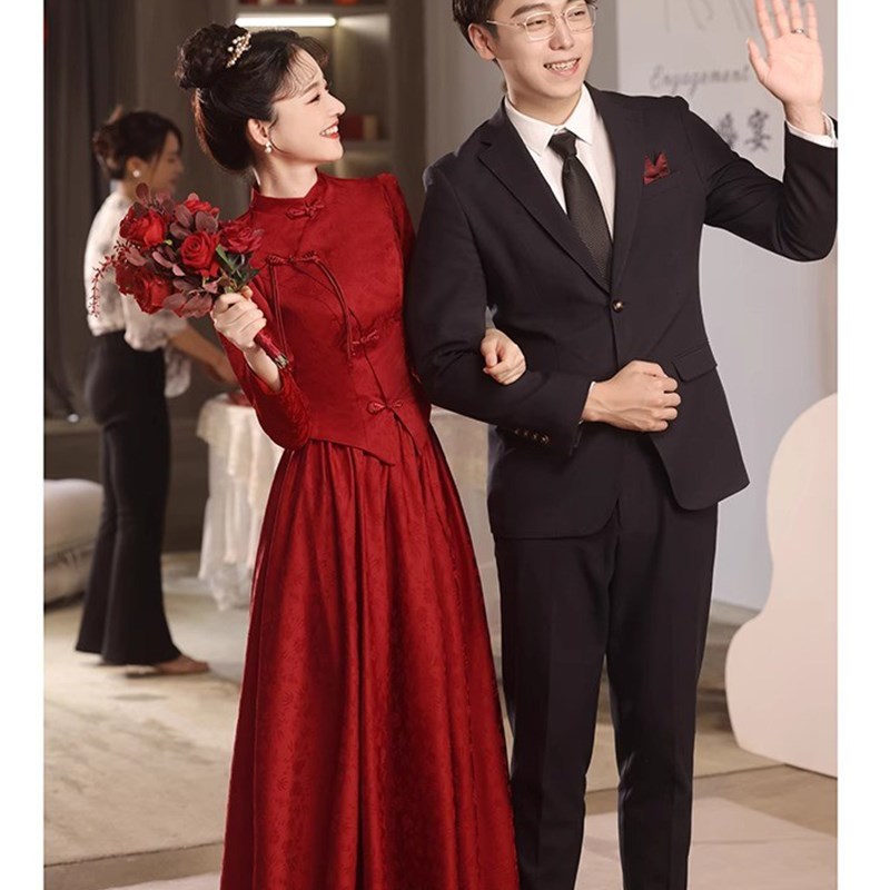 中式敬酒服新娘2024新款高级感秋冬小个子订婚礼服回门服便装长袖