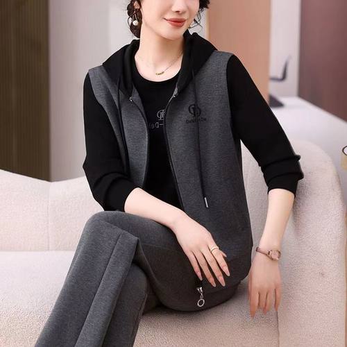 中年妈妈春秋时尚三件套中老年新款秋装洋气连帽休闲马甲三件套装