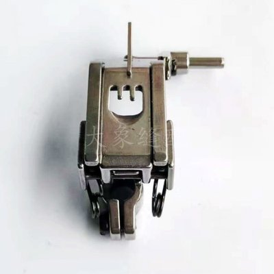包邮绷缝机可调挡边压脚 5.6坎车冚车定规带刀止口压脚 棍子压脚