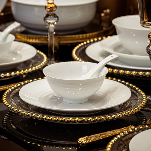 景德镇高白瓷餐具陶瓷碗盘套装釉下彩碗碟家用饭碗组合乔迁新款