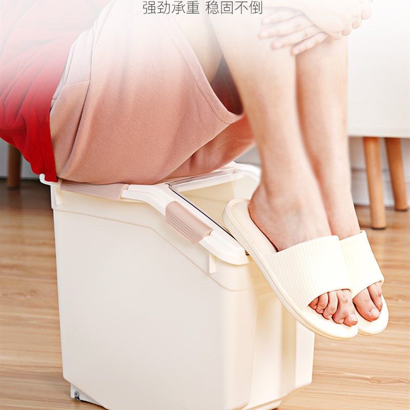 热销狗粮盒密封存储桶猫粮装狗粮的防潮收纳箱子储存罐宠物储粮桶