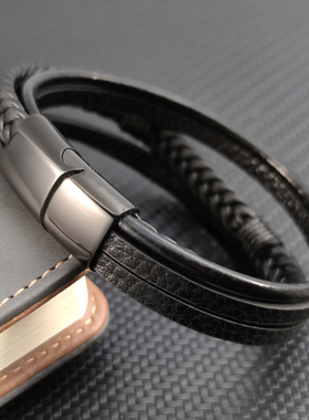 Multi-layer Leather Combination Maple Leaf Accessories Simpl