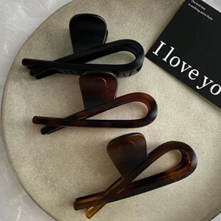 抓夹中号抓夹女高级感洋气时尚马尾抓夹鲨鱼夹塑料大抓夹沙鲨鱼夹