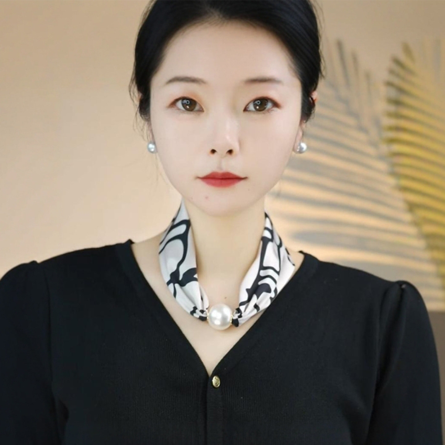 薄款磁扣丝巾系脖女高级感2026新款时尚装饰护颈缎面冰丝围脖颈饰