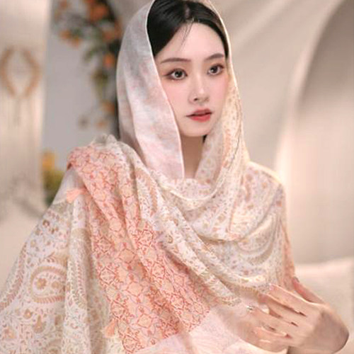 夏季薄款披肩女多功能新疆海边旅游日常空调房百搭丝巾斗篷女外搭