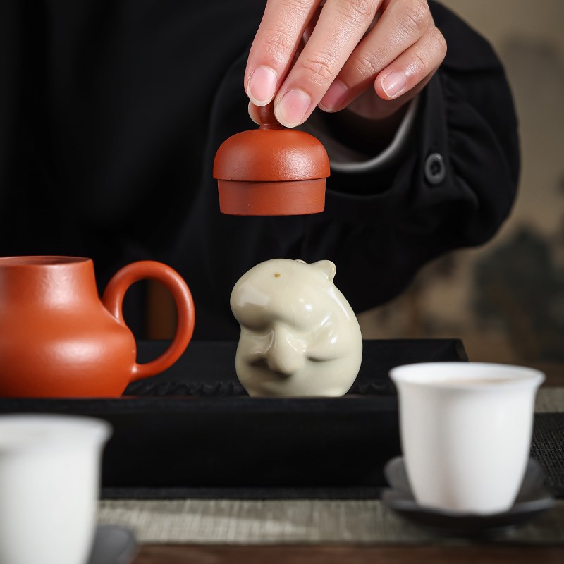 现货速发汝窑小仓鼠可爱茶宠摆件精品创意盖置可养陶瓷茶玩茶盘桌
