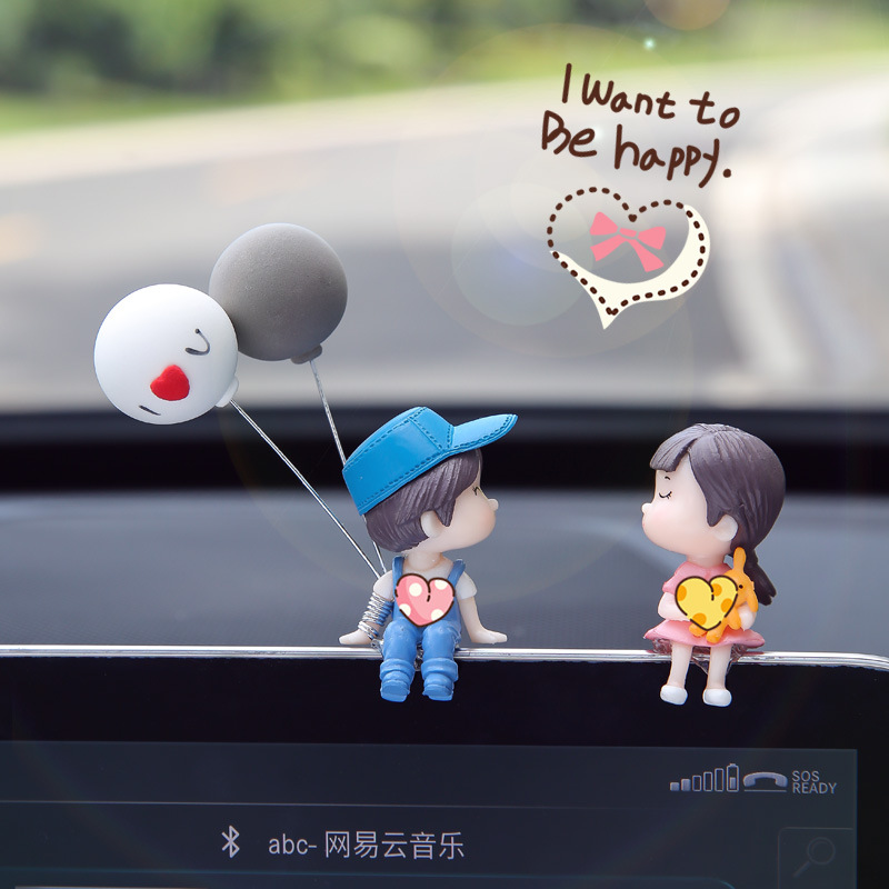 现货速发创意汽车车内装饰摆件创意情侣车载车上中控台神款用品大