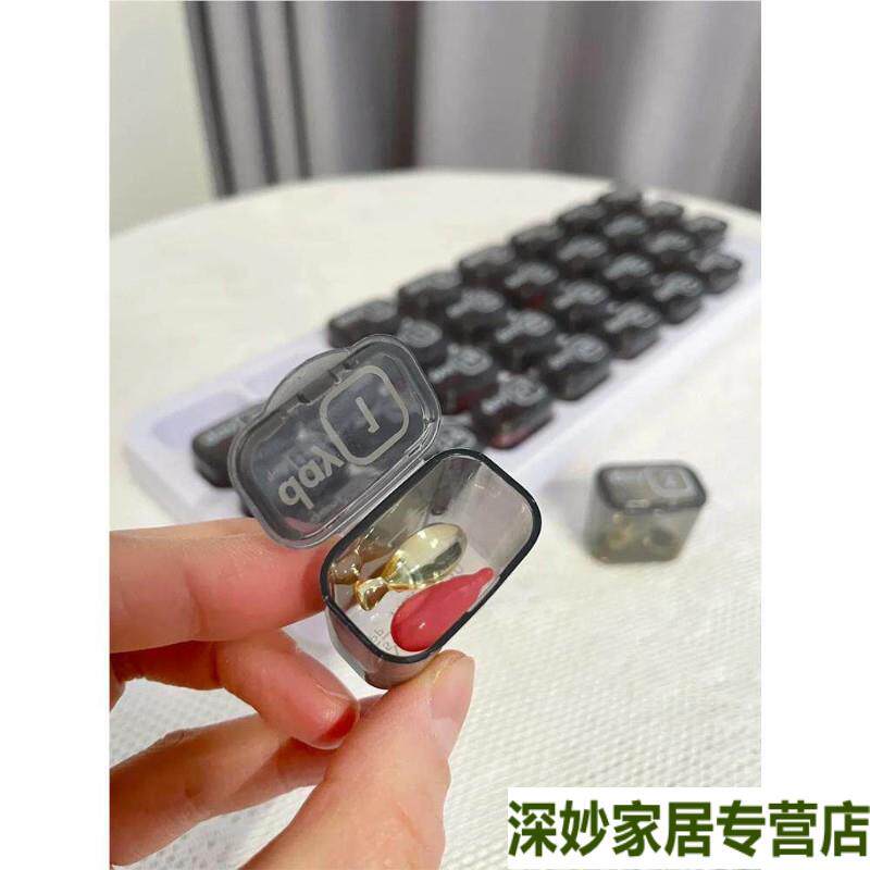 现货婴儿药盒药品和d3分装盒30一个月吃J药提醒老人31天便携分药