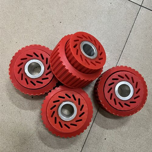 速发展开轮砂布套轮砂带机机鞋厂抛光轮轮平行开孔橡胶砂带轮调节