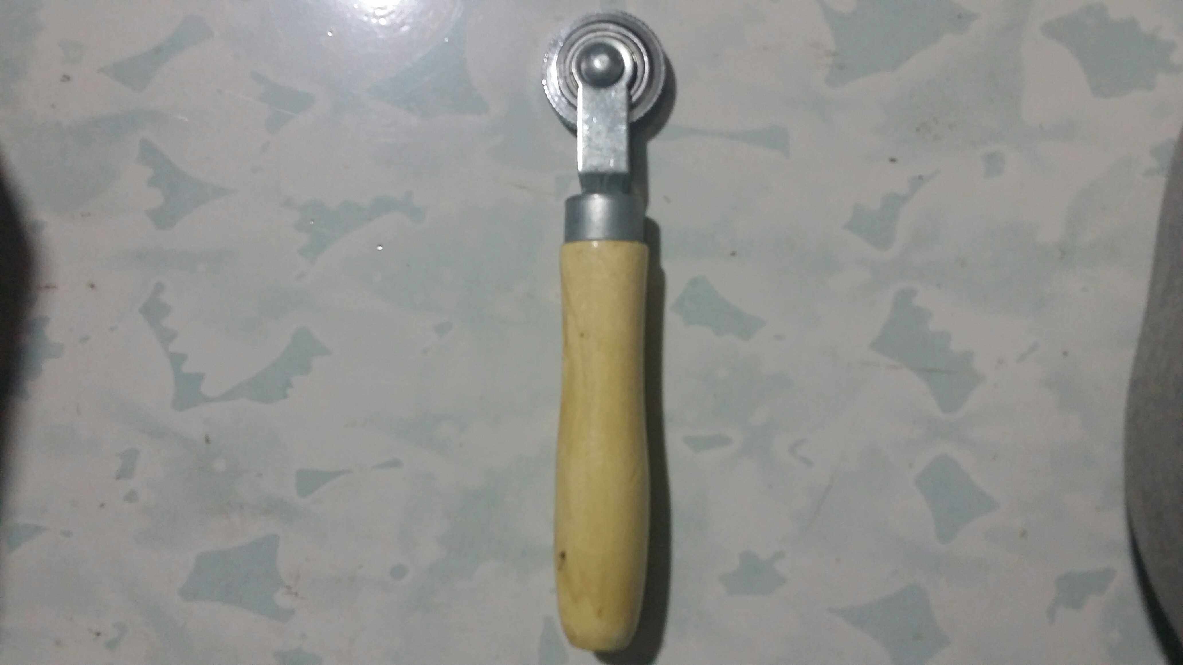 速发补胎压实滚轮,压轮滚压冷补胶片,汽车修补补胎工具