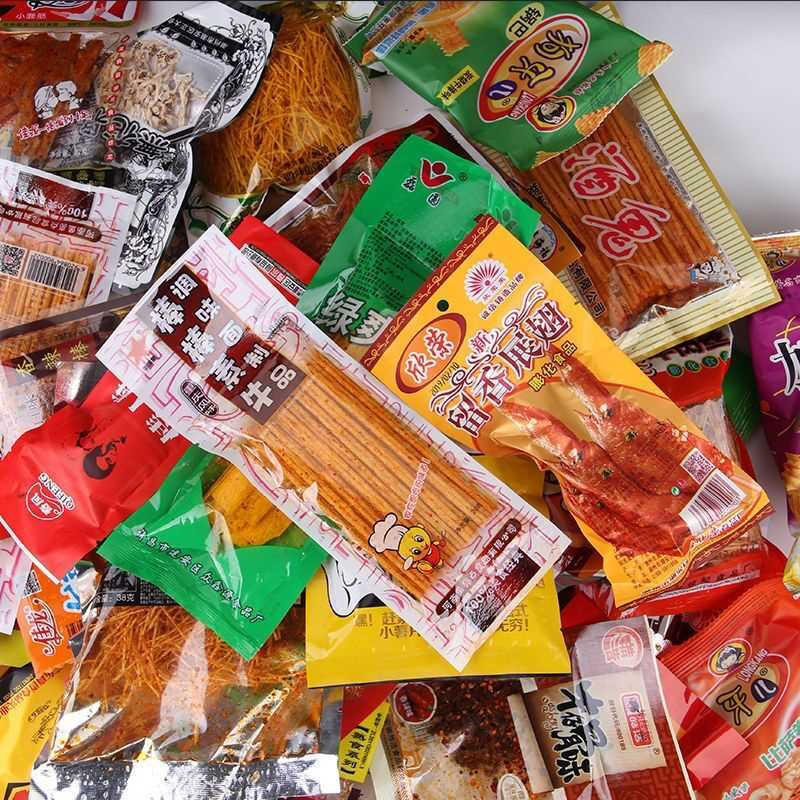 怀旧零食大礼包8090后儿时小时候麻辣零食膨化辣条糖果混搭不重复