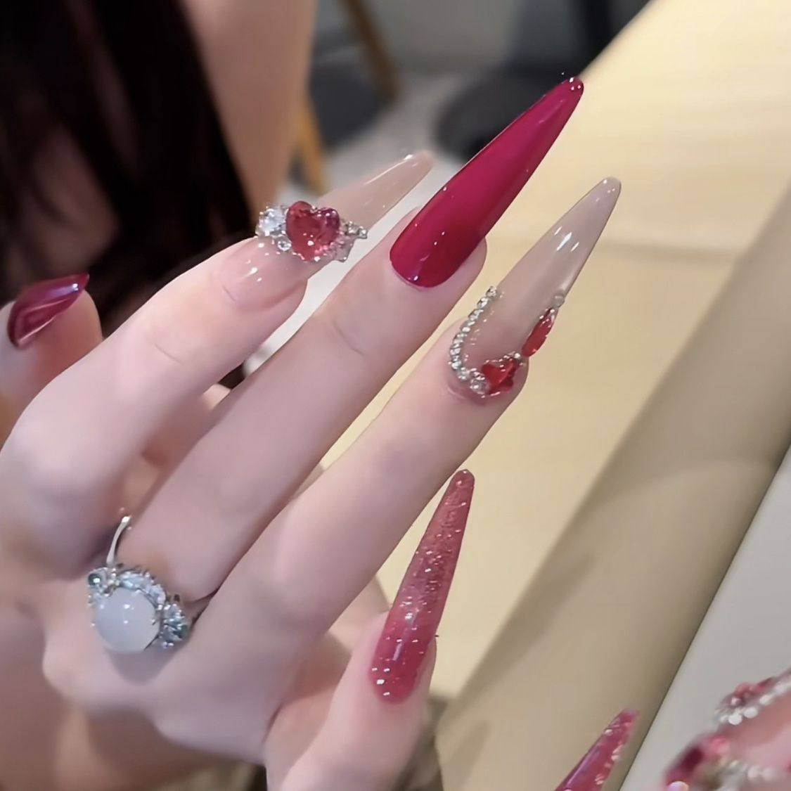 带刺玫瑰纯手工穿戴甲纯欲玫瑰火龙果色夏季高级气质显白美甲贴片,彩妆/香水/美妆工具,美甲工具,淘宝优惠券,粉丝福利购,淘宝优惠卷