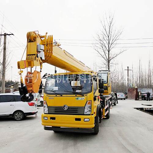 重汽底盘12吨汽车吊车12吨汽车吊车徐工大臂7米5节三联泵双卷扬