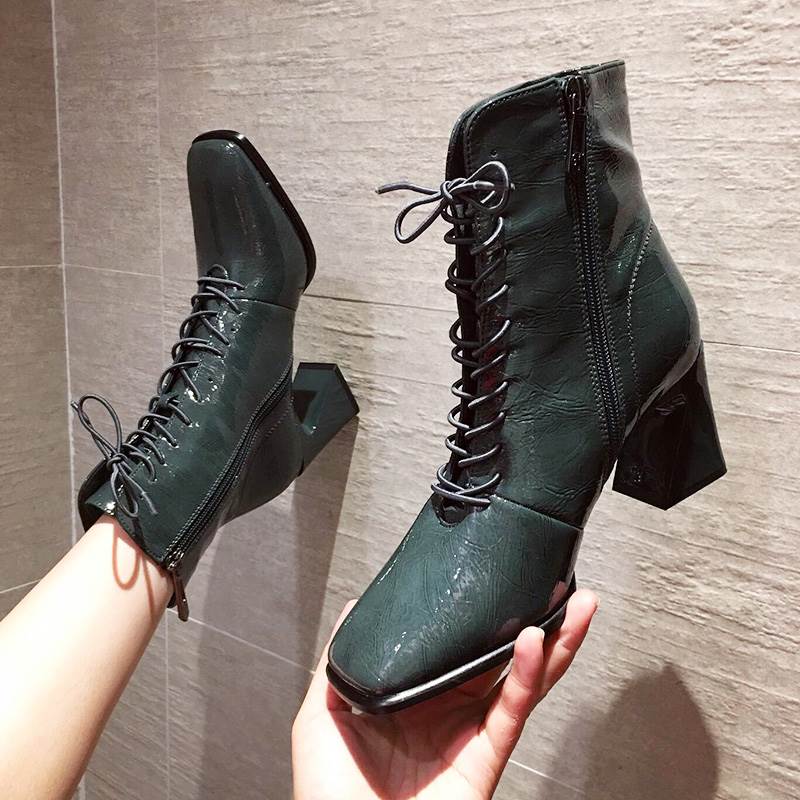 香港短靴女2021秋冬新款时尚漆皮系带百搭帅气中筒切尔西英伦靴子