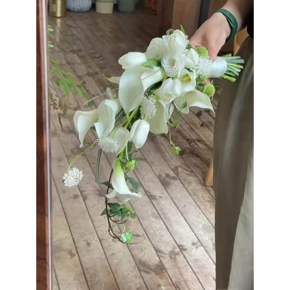 新娘手捧花彷真马蹄莲求婚把束高级感郁金香结婚领证登记彷真花束