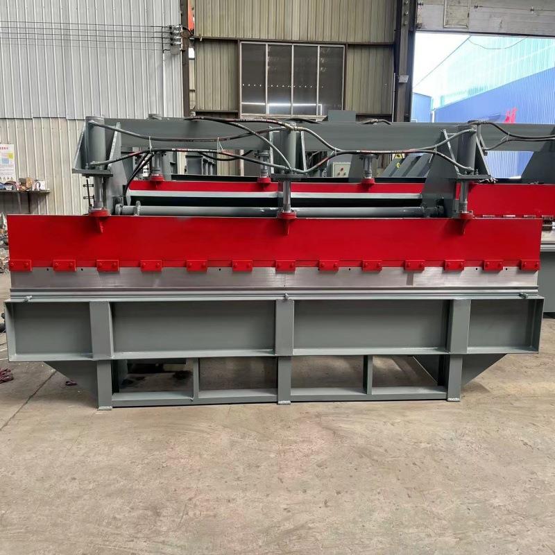 液压折弯机4米2个厚钢板折弯机数控彩钢板折板机