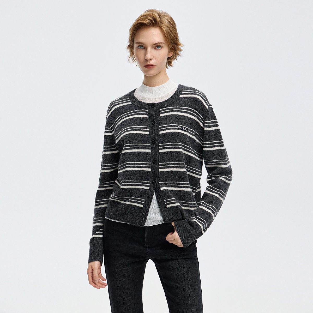 AITU2025冬季新款毛针织衫