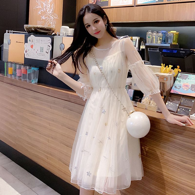 网红中袖秋季连衣裙子仙女超仙森系流行女装秋装2026年潮夏装新款
