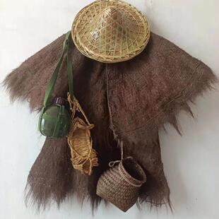 民俗老物件老蓑衣斗笠水壶鱼篓草鞋复古怀旧农家院村史馆装饰摆件