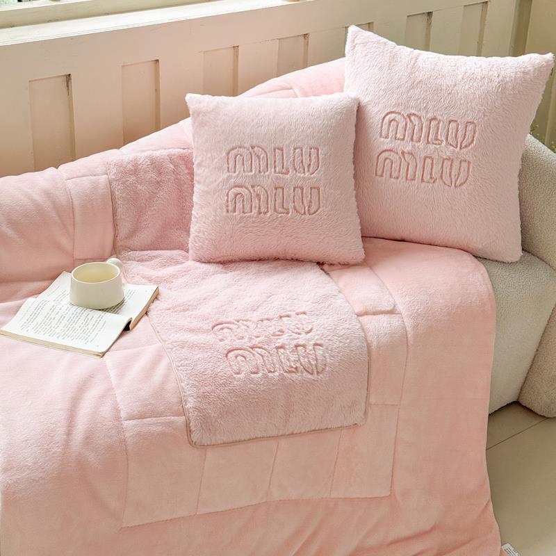 糯叽叽牛奶绒抱枕被子两用二合一午睡毯子多功能枕头被车载靠垫枕