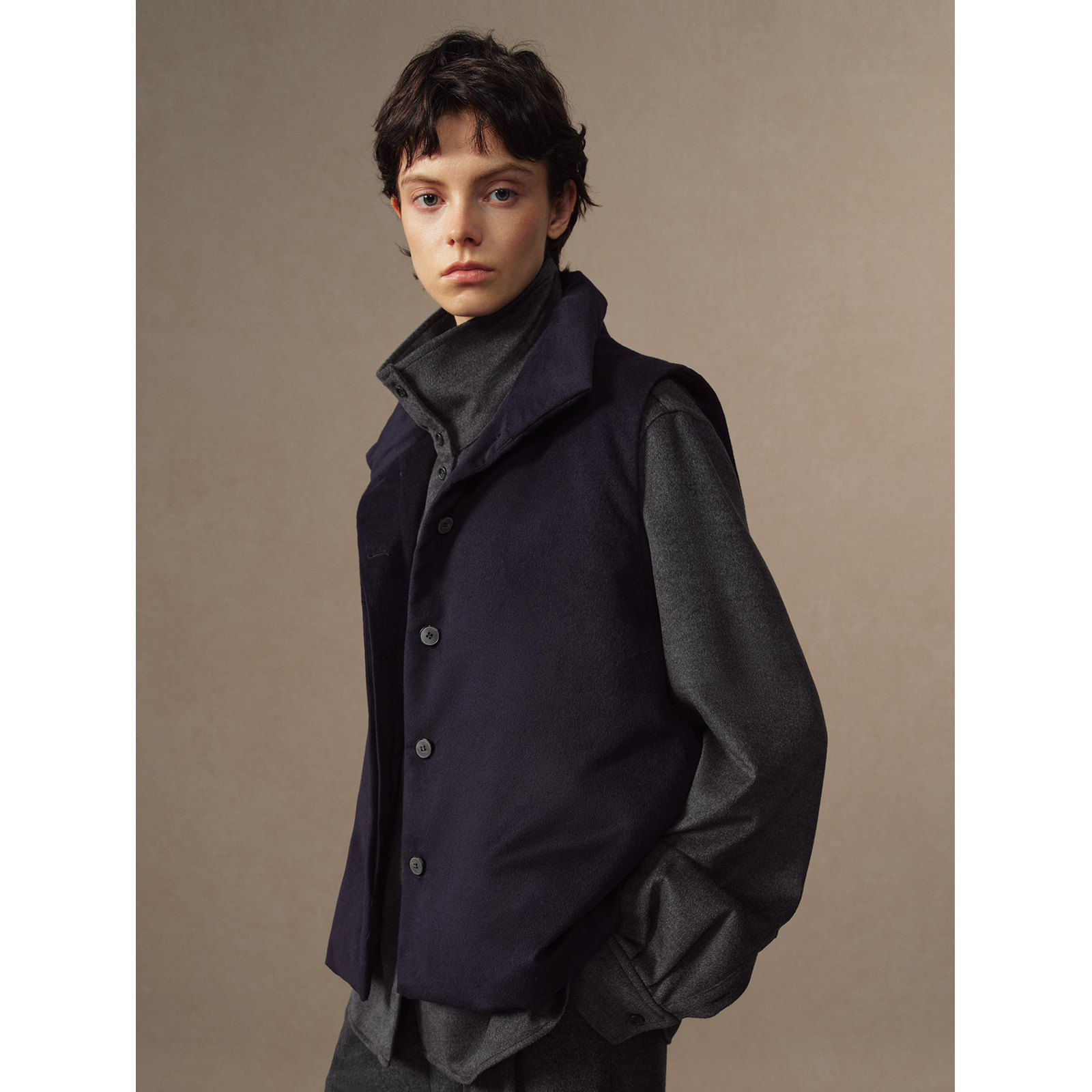 华吉言【蓝莓吐司】绵羊毛混纺呢料暗门襟无袖鹅绒马甲