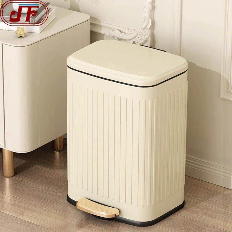 不锈钢脚踩垃圾桶家用客厅厨房2024高颜值ins风大号容量轻奢带盖