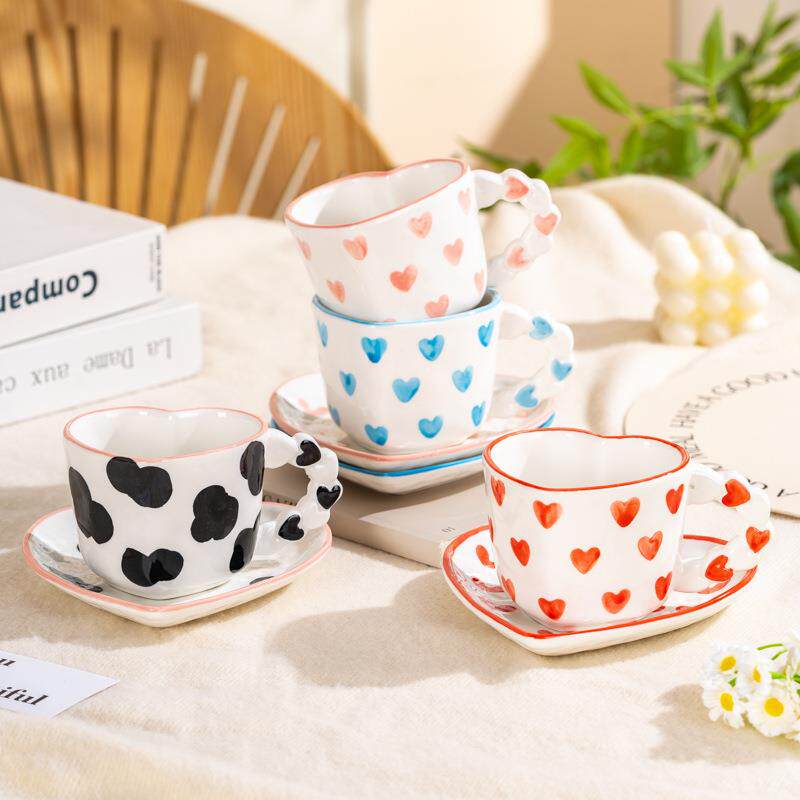 创意可爱少女水杯小清新手绘粉色爱心咖啡杯碟釉下彩桃心陶瓷杯碟