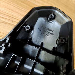 启典KD150-U U1 Z2摩托车后转向灯支架方向灯塑料座外壳配件固定