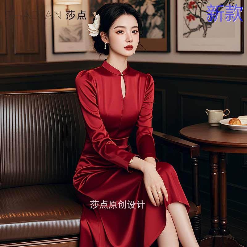 红色醋酸缎面连衣裙收腰显瘦中长款高级感名媛喜婆婆喜妈妈婚新款