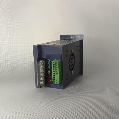 单相400W220V变频器200W马达控制器us面板调速器