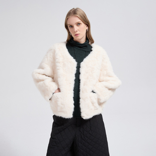 秋冬保暖 夹克外套女 Petit Bari慵懒V领卷毛环保皮草短款