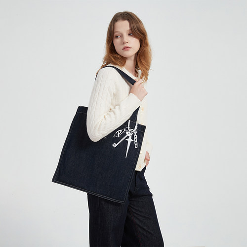 小众款印花刺绣丹宁tote牛仔包