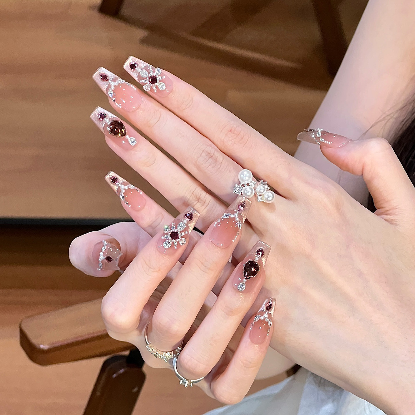 植兔西域公主穿戴甲中长款新款爆闪贵气猫眼美甲轻奢高级成品贴片,彩妆/香水/美妆工具,穿戴甲/甲片,淘宝优惠券,粉丝福利购,淘宝优惠卷