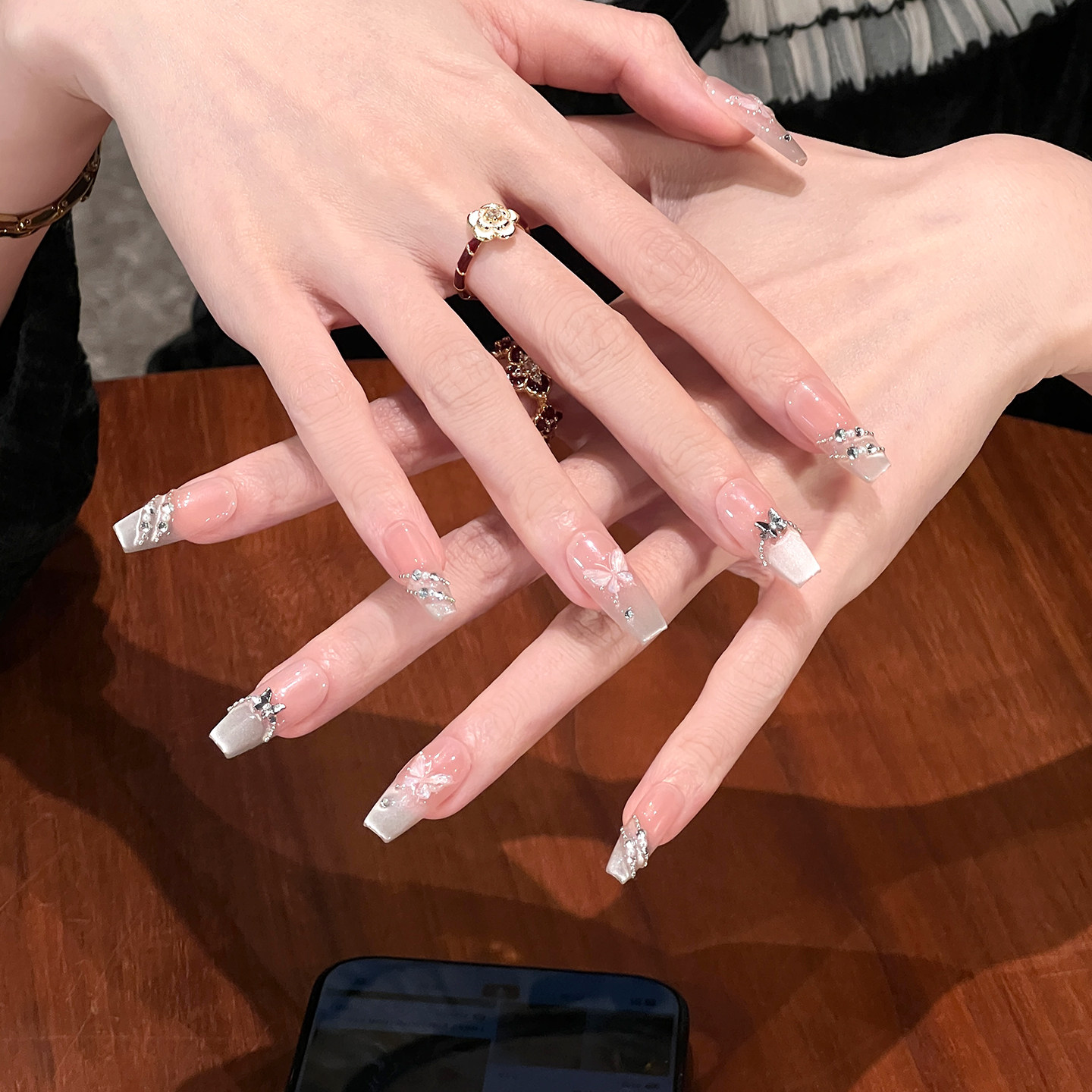 植兔纯手工穿戴甲2026新款高级感中长款蝴蝶美甲新娘婚纱轻奢贴片,彩妆/香水/美妆工具,穿戴甲/甲片,淘宝优惠券,粉丝福利购,淘宝优惠卷