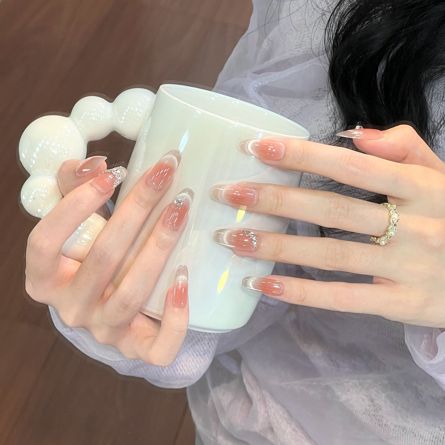 法式微笑猫眼穿戴甲爆闪碎钻璀璨裸色渐层腮红显白美甲高级感甲片