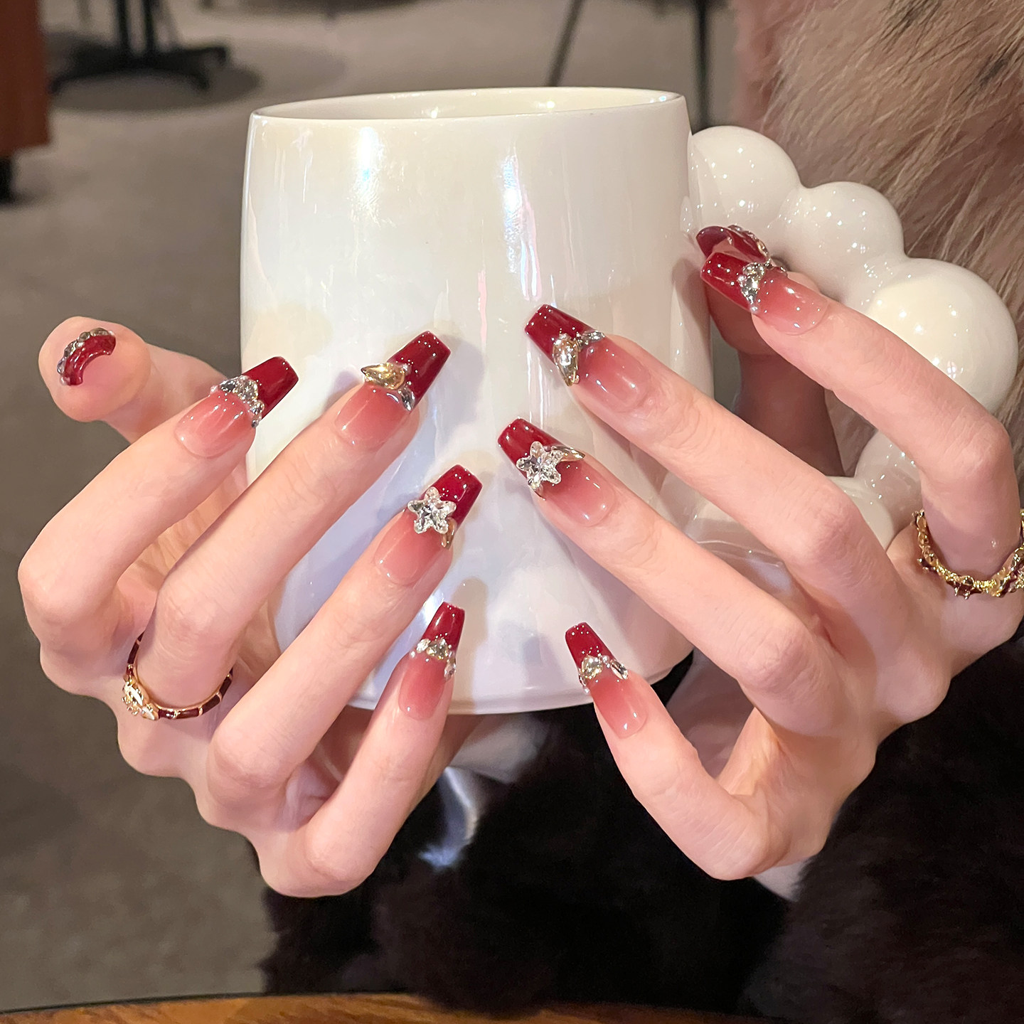 植兔穿戴甲中长款高级感新年款法式红色美甲轻奢拍婚纱照显白贴片,彩妆/香水/美妆工具,穿戴甲/甲片,淘宝优惠券,粉丝福利购,淘宝优惠卷