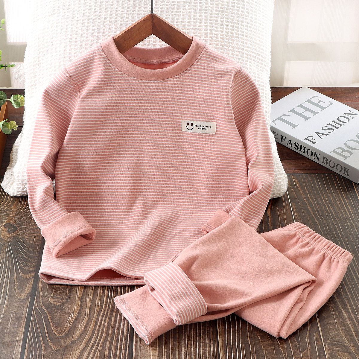 秋冬新款中大童秋衣秋裤男女款无骨德绒保暖内衣