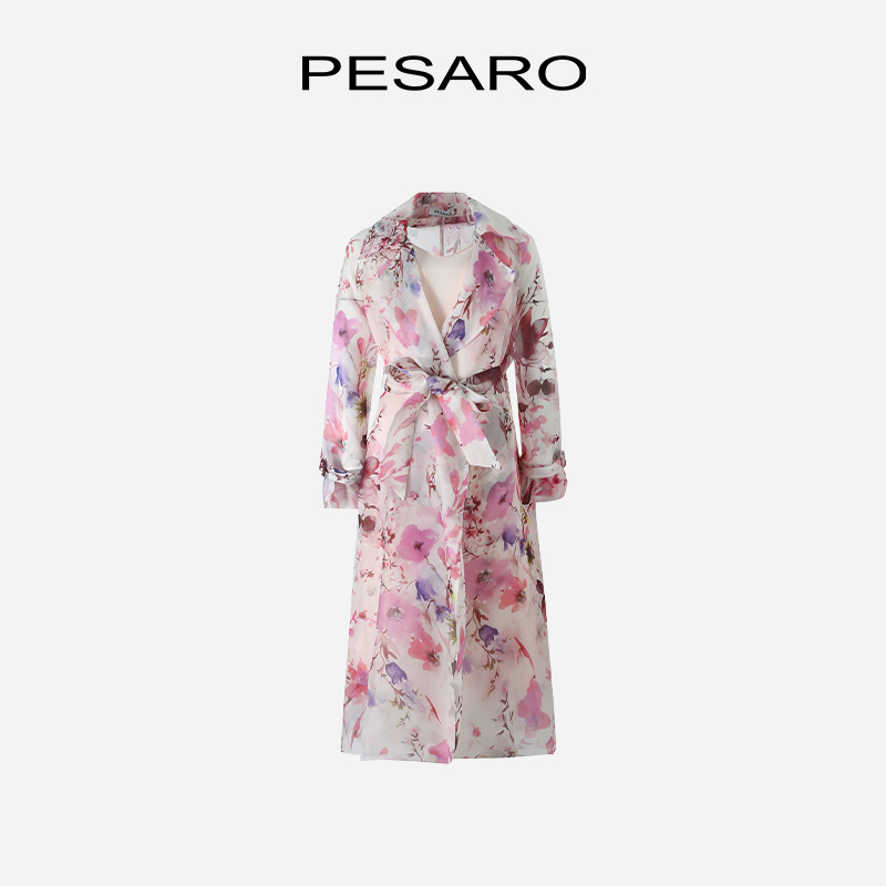 PESARO黃蕙玲女裝春季優(yōu)雅氣質(zhì)真絲度假風(fēng)暈染花朵歐根緞綁帶風(fēng)衣