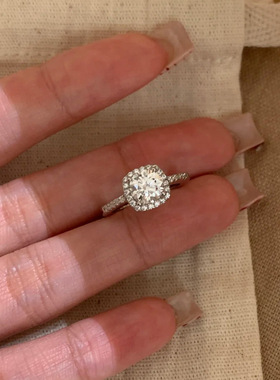 925银时尚一克拉仿真钻石方糖戒指新款轻奢精致高级感指环