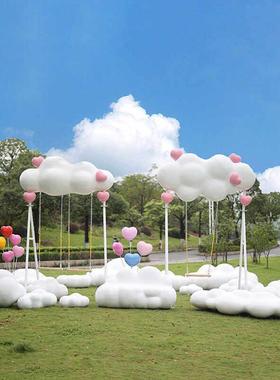 网红气球云秋千装饰户外景区签到点布置大型度假村床和早餐装饰