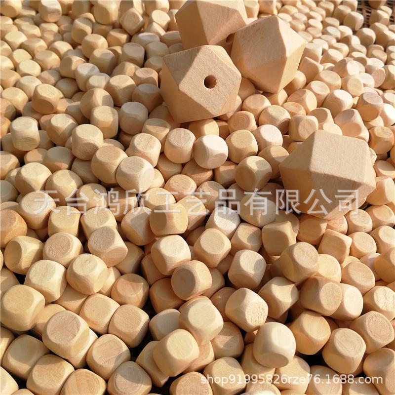 木粒荷木颗粒实木粒儿童游乐场填充沙池柏木粒松木粒抛光厂家