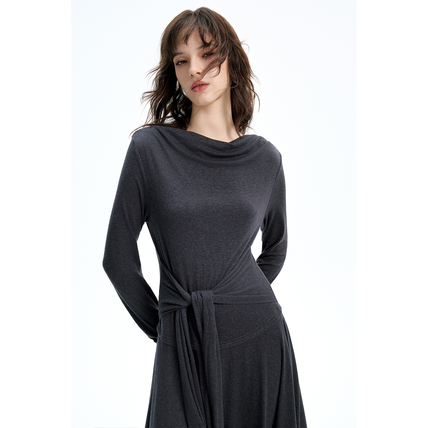 秋季堆堆领不规则设计针织连衣裙