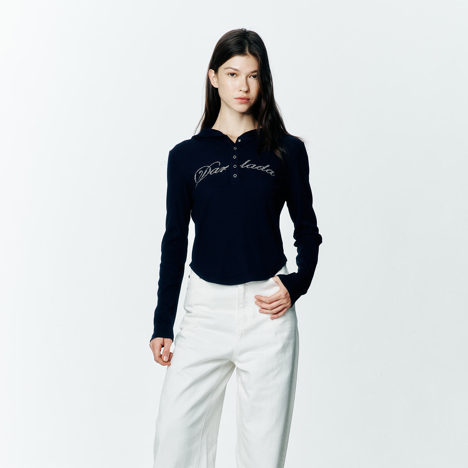 秋新款收腰显瘦烫钻设计长袖T恤