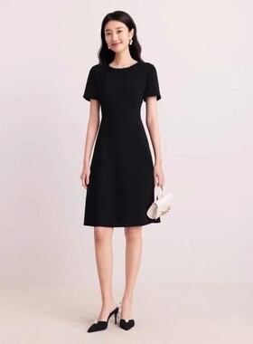商场同款珂莱家2025新款三醋酸简约优雅黑色A字连衣裙中长款女