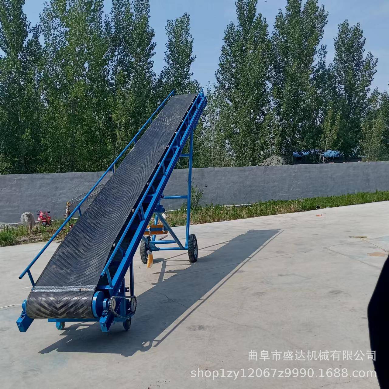 运输废弃轮胎多用途皮带输送机供应800带宽裙板挡板传送带上料机