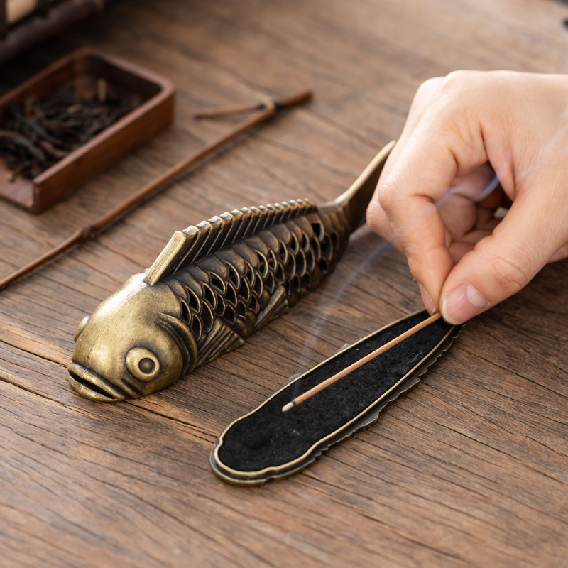 仿真鲤鱼摆件茶台茶宠家用室内卧香盒线香插年年有鱼创意锦鲤香炉