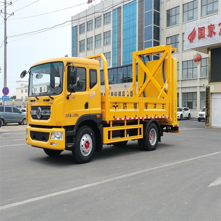 高速公路路面清扫车 加装护栏清洗机 防撞缓冲车 多功能道路扫地